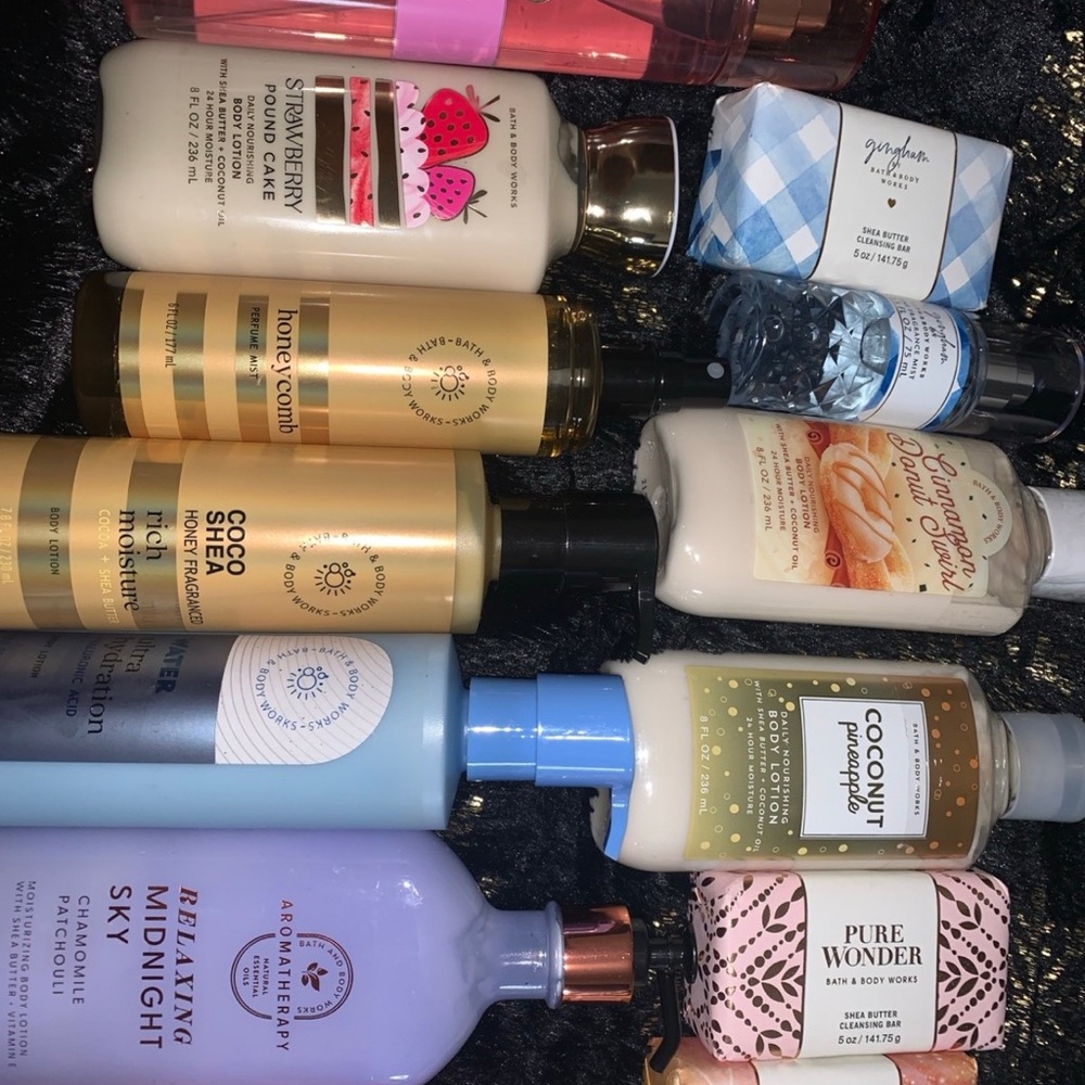 Bath & Body Works Pink and Blue Moisturizer & Body Oil
